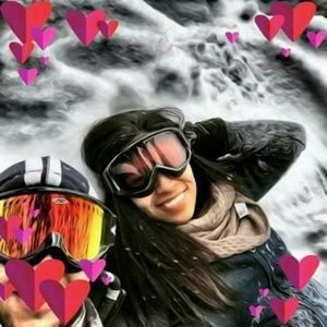 Meet your Posher, Gloria